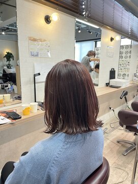 コワファーストナガサキシャンプーボーイ(COIFF1RST NAGASAKI SHAMPOO BOY) ぱつっとレイヤーボブ