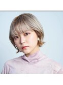 【垢ぬけヘア】外ハネキュートボブ×ホワイトブロンド