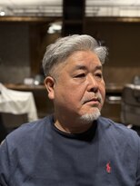 ザ バーバー 虎ノ門ステーションタワー(THE BARBER)&nbsp;白髪を活かしたイケオジショート　ナチュラルツーブロック