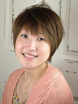 ハナノワ ラクーフォンヌ(巴菜乃和 La couronne) お手入れ楽々ショートスタイル