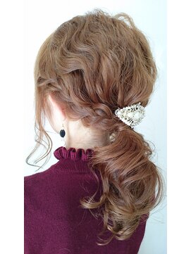 ミニーヘアアート(Minniehaira-to) ふんわり編み込みアレンジ