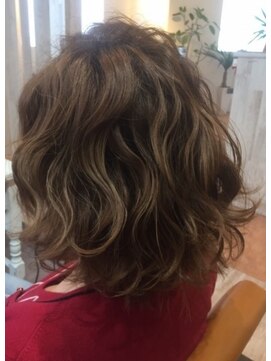 ヘアサロン ルッカ(Hairsalon rukka) ミディアムカール