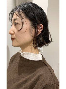 マド(Mado) パッツンボブアレンジ