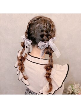 ヘアメイクアンドセットサロン リッコ(Hair make&set salon Ricco) リボンツインテール