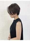 大人女子ショートヘアー