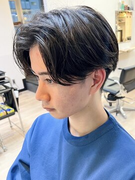 グッドタイムエフティフィフス 横浜西口(GoodTimes ft.fifth) 毛流れセンターパートニュアンスパーマツーブロックフェード