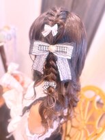 メゾンドミニョン(Maison de Mignon)&nbsp;サイド編みハートリボン付き