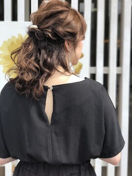 ベリーベリー VERY berry ハーフアップアレンジ