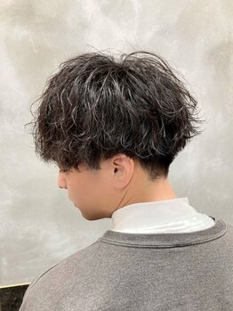 ヨムニノクチ(YOMUニノ口)の写真/仕事帰りにも◎ビジネス~プライベートまでキマるスタイルをご提案します!清潔感のあるスタイルをお届け。