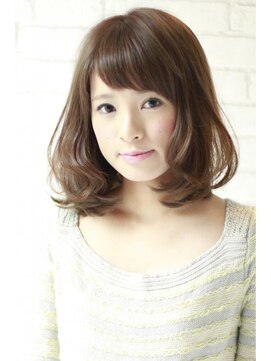 クィーンズガーデンバイケーツーギンザ(QUEEN’S GARDEN by K two GINZA) ［K-two銀座］重めバングで目力&小顔度UPピュアフェミニンミディ