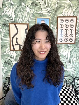 ナチュラル ヒーロー(Natural HERO) カーリーパーマ