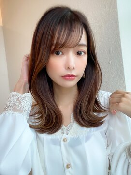 エイミーバイアフロートザガーデン 浦和店(amie by afloat the garden) 大人かわいい外ハネセミロング × ミルクティーベージュ【浦和】