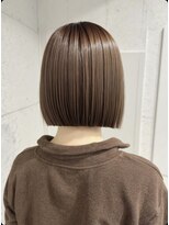 ドアーズ(Door's)&nbsp;30代40代ショート白髪染めグレイカラーボブ艶栄名駅伏見丸の内