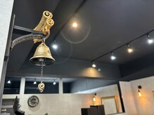 リラックスバーバー ゴコウ(RelaxBarberGOKOU)の雰囲気（黒を基調としたシックなデザイン）