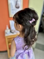 トータルヘアサロンカマダ&nbsp;女の子 ハーフアップ