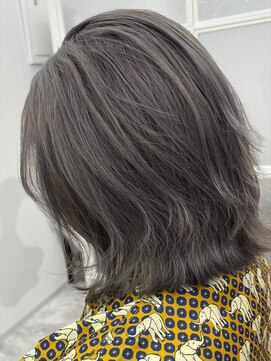 ミルシンク(1005mille cinq) シルバーグレー/くびれミディ/ハイトーンカラー
