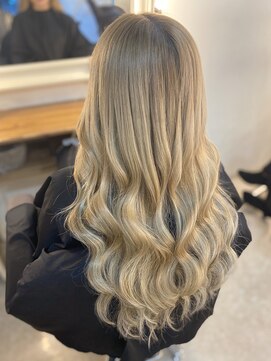 ヘアメイクサロン ゼロ(ZERO) シールエクステ★ブロンドロングヘア