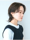 センターパートのウルフスタイル