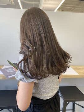 リジー(Litzy) ’透明くすみカラー×TOKIOハイパー’【椎葉】