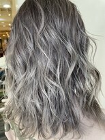 ウォンク(WONK.)&nbsp;[WONK.]  シャドウルーツ　シルバーアッシュ