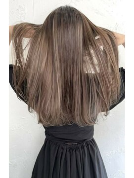 ルモア(RUMOR) 【OLさんにも人気】オフィスでも浮かない上品な発色のハイライト