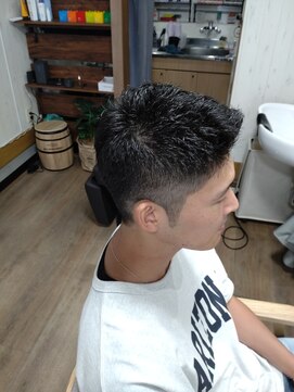 フォーシーム(Four seam) ベリーショート　グラデーション