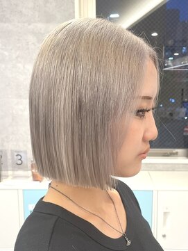 ルーブ トウキョウ(Loob. TOKYO) シルバーグレージュ☆イルミナカラー