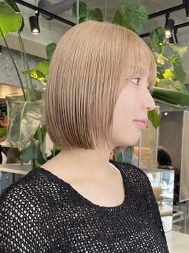 サンク 原宿 表参道(cinq) 原宿ミルクティーアッシュベージュレイヤーショートウルフボブ