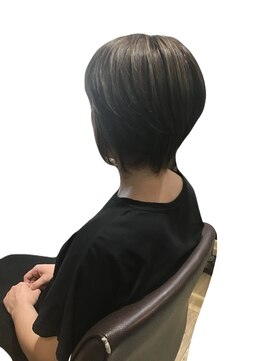 ヘアーズファイン(hair's fine) デザインカラー◎小顔ショートウルフ×ハイライト◎30代40代