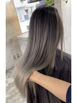 アポロ 横浜駅店(apollo) 海外風バレイヤージュ/ホワイトベージュ/グレージュ/横山