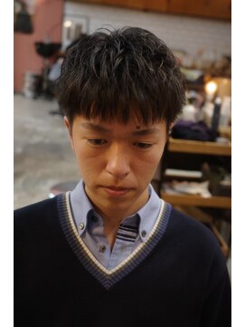 エディ(Edy) メンズマッシュ刈り上げニュアンスパーマケアパーマ眉毛カット