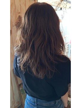 フィラート(filato) 前回のパーマを生かしたニュアンスパーマスタイル