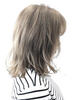 ココ 原宿(KOKO)&nbsp;#黒髪#小顔#クラゲヘアー#オリーブグレー#ココアベージュ#美髪