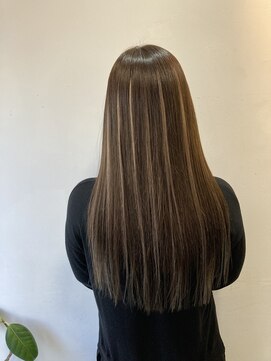 フツーロ 栄(FUTURO) エクステで作るバレイヤージュ