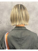 ナナシ(nanac)&nbsp;シャドールーツ　バレイヤージュ　ボブ