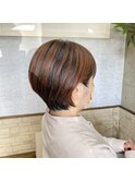 クセ毛を活かした大人ショートボブ
