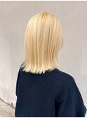 ブロンドヘア 抜きっぱなしブロンド 外ハネボブ