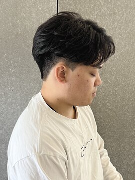 ニアウ 太田店(Niau) メンズナチュラルマッシュセンターパートニュアンスパーマ