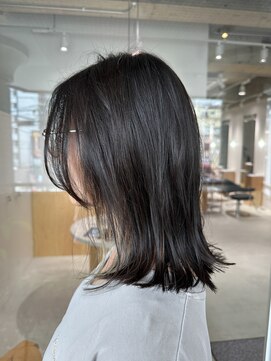 ワッカ(wacca) ミディアム インナーカラー 外ハネ ボブ
