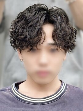 オーバル ジングウマエ(OVARL jingumae) 波巻きセンターパートメンズカットメンズパーマ