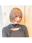 王道ミルクティーベージュ×レイヤーボブ