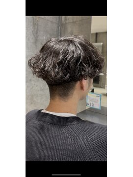 ミリ(milli Produce by ITAKURA) 波巻きパーマ