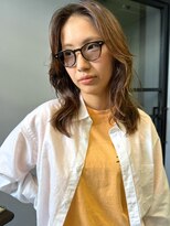 ヴヴ(Bub)&nbsp;アッシュベージュ 海外風レイヤー ミディアム センターパート