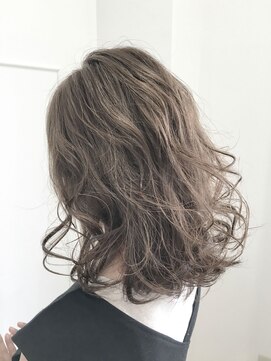 リードヘアーバイバンプ(Lead Hair by vamp) 【Lead Hair】ミディアムヘア(バックスタイル)