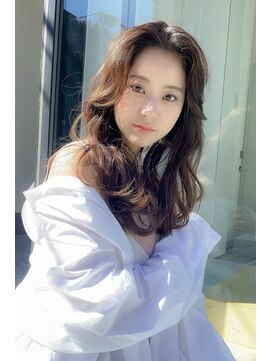 モイシェン(mauschen) 韓国ミディアムロングヘア