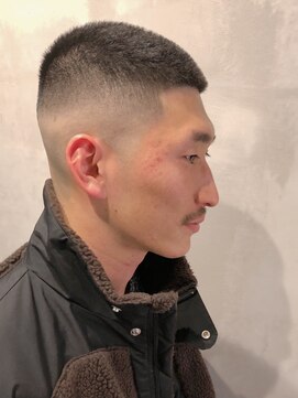 フランクスバーバーリザーブ 人形町店(FRANK’S BARBER RESERVE) ボウズスキンフェードカット y