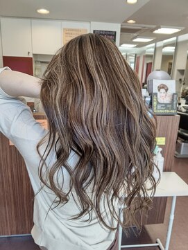 美容室シンプル ウィン(Simple Win) グレージュハイライト