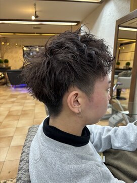 ヘアー デザイナーズ クルー ドルフィン(HAIR DESIGNERS CREW dolphin) スパイキーショート