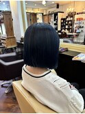 肩上切りっぱなしボブ