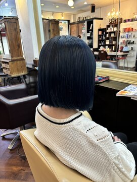 シャンプーボーイアネックス(SHAMPOO BOY Annex) 肩上切りっぱなしボブ